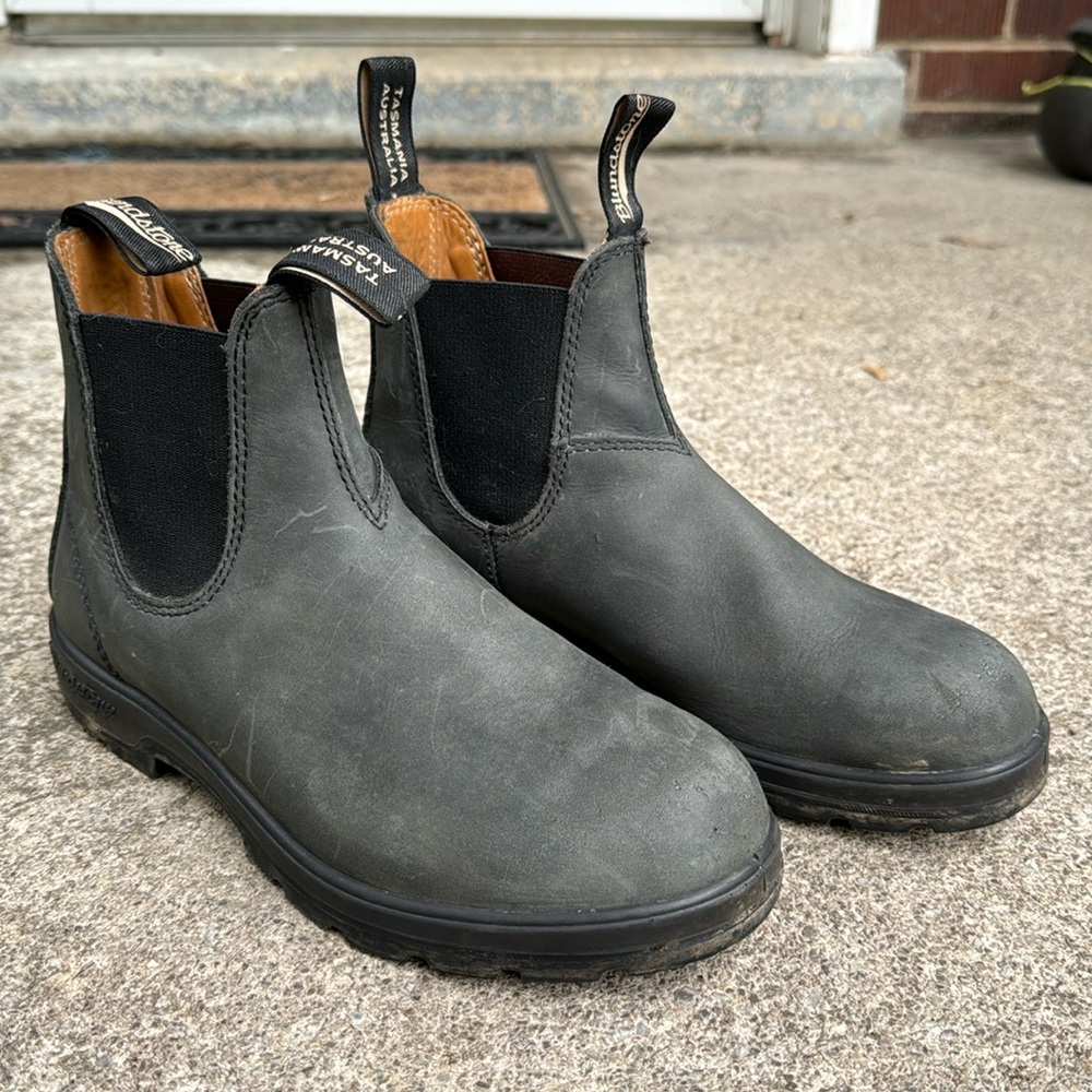 Rustic Black Blundstone 550